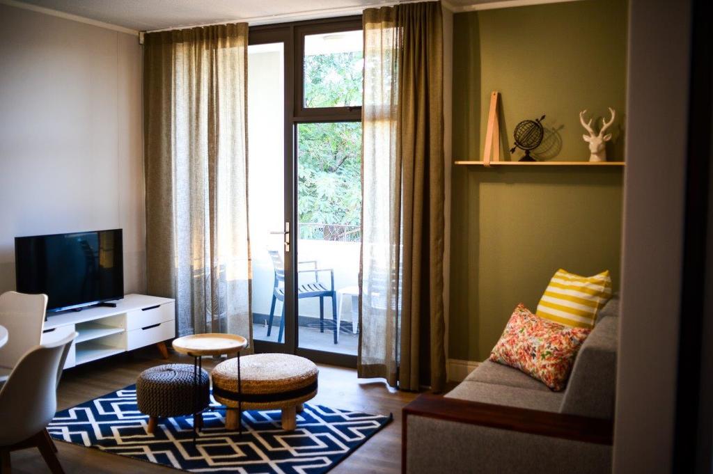Appartement Ikon Self Catering à Windhoek Extérieur photo