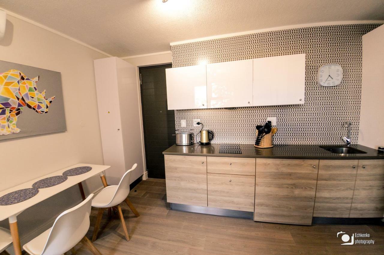 Appartement Ikon Self Catering à Windhoek Extérieur photo