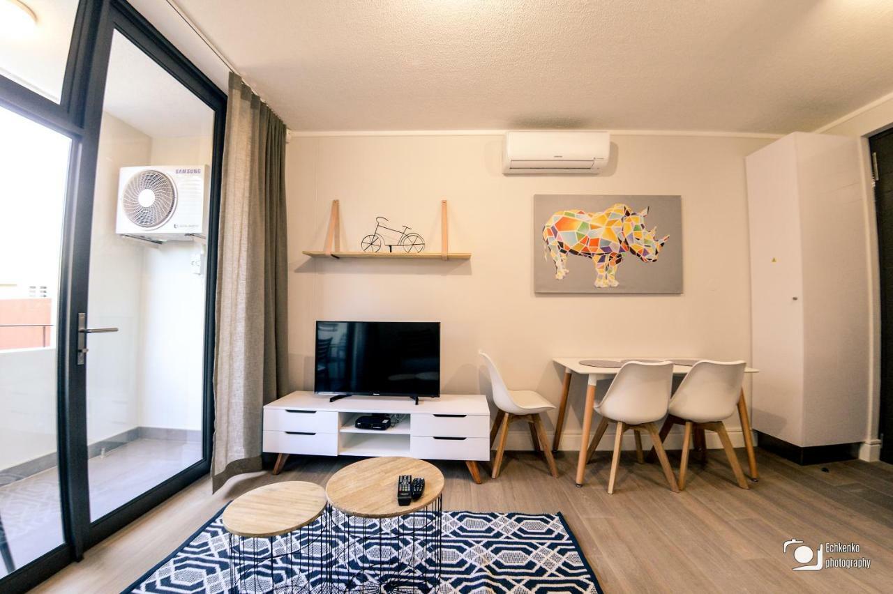 Appartement Ikon Self Catering à Windhoek Extérieur photo